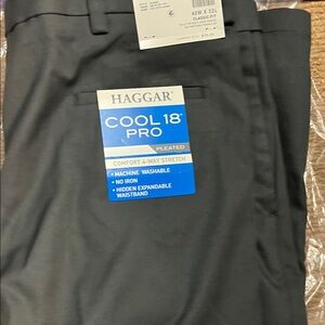 Haggar Black Cool 18 Pro Pleated Dress Pants.